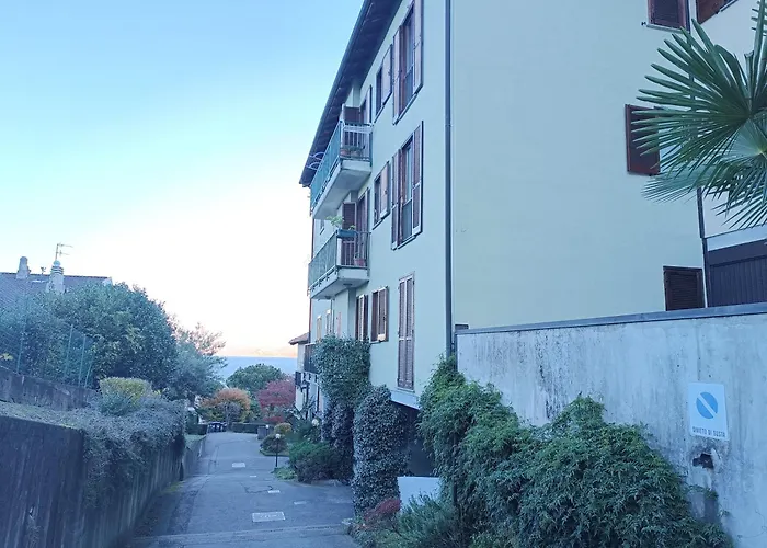 Raffaello Hébergement de vacances Stresa